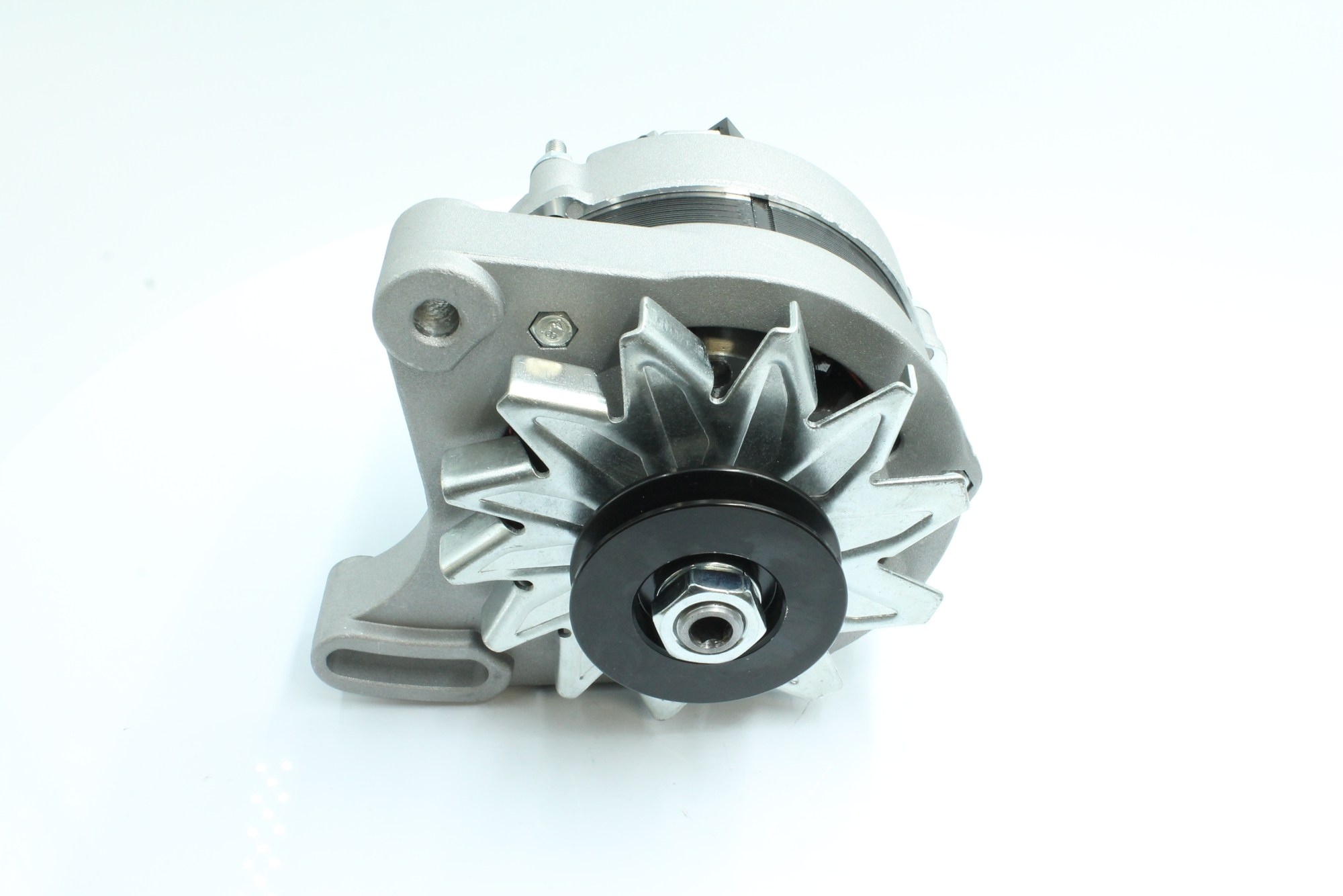 Köp Generator av PowerMax 89213096 till det låga priset 1514,49 kr