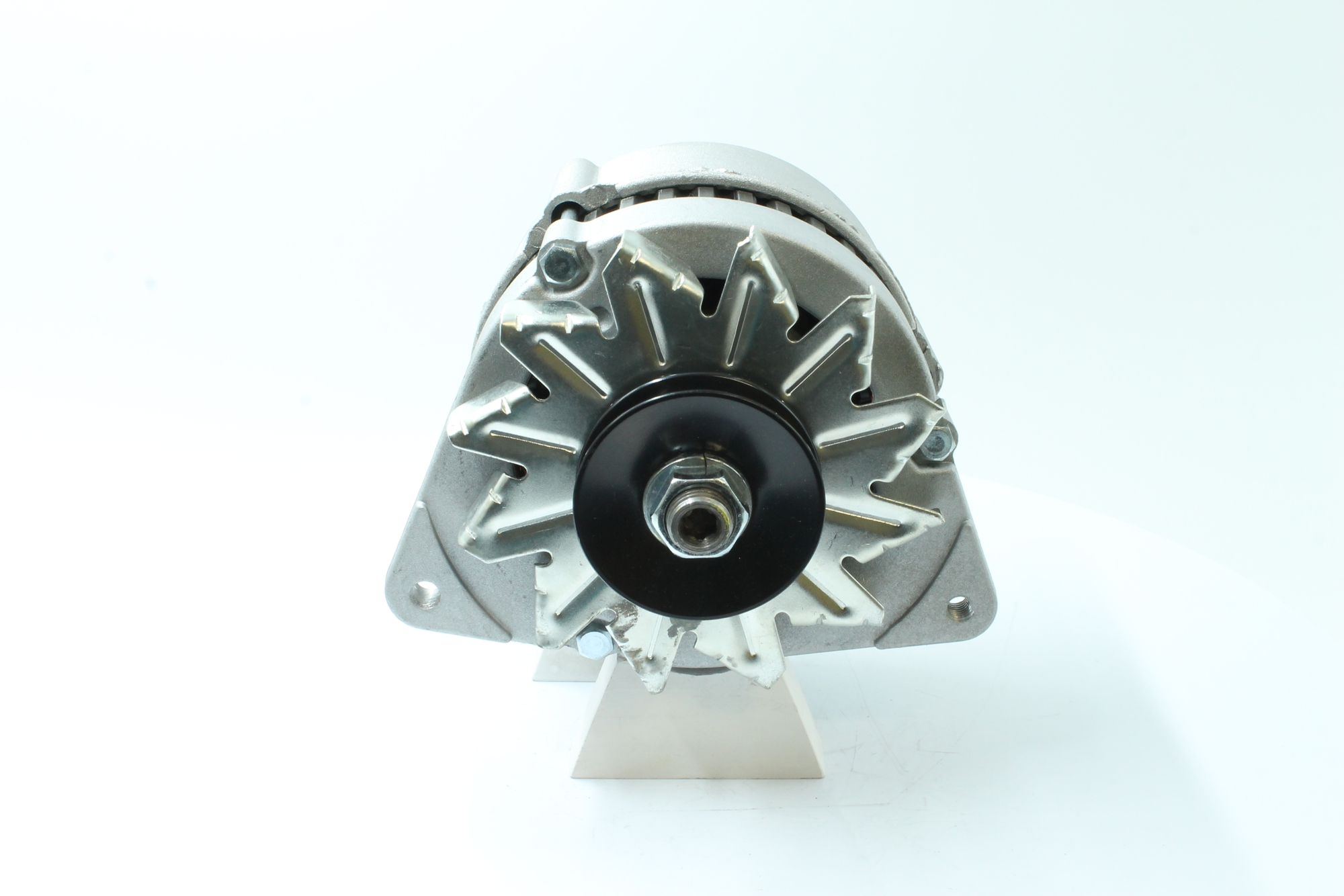Köp Generator av PowerMax 89213578 till det låga priset 1025,36 kr