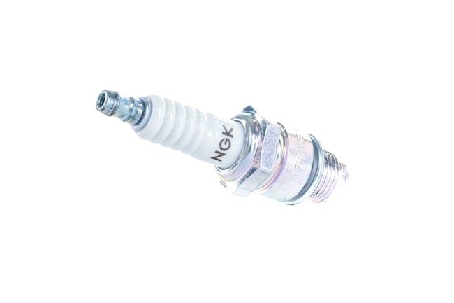 Comprar Bujía de encendido de NGK 4510 a bajo precio de 4,49 €