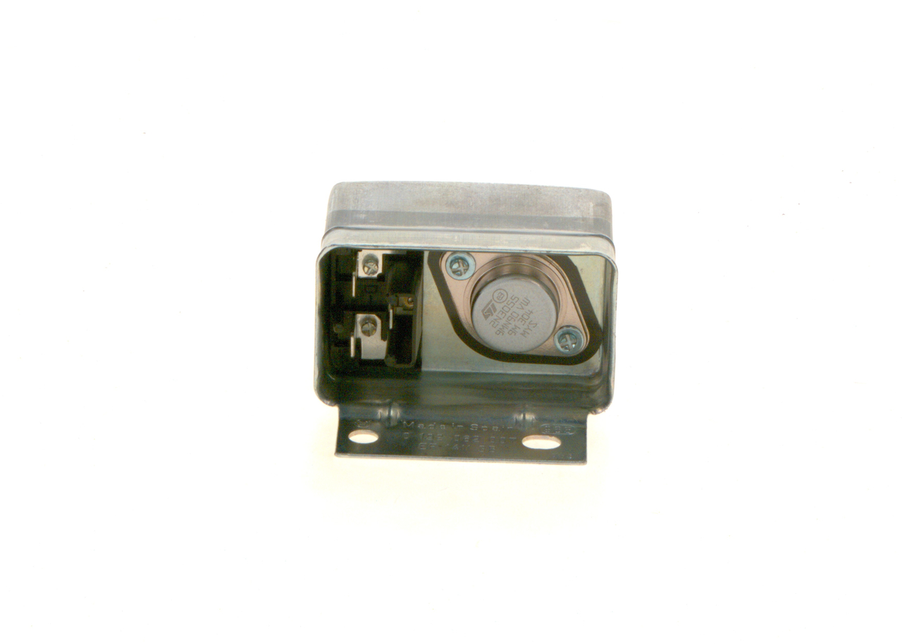Køb Generatorregulator af BOSCH 0 192 062 007 til den lave pris 4781,74 DKK