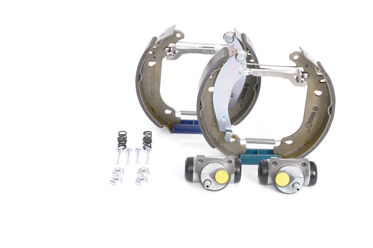 Comprar Kit frenos, disco de tambor de BOSCH 0 204 114 201 a bajo precio de 70,85 €