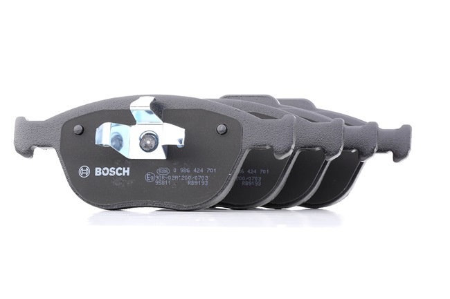 Acquista online BOSCH Kit pastiglie freni Art.: 0 986 424 701