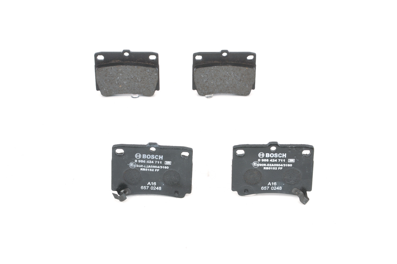 Acquista online BOSCH Kit pastiglie freni Art.: 0 986 424 711