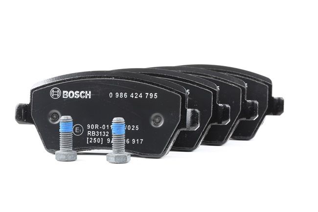 Köp Bromsbelägg av BOSCH 0 986 424 795 till det låga priset 321,97 kr