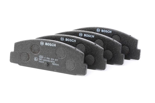 Köp Bromsbelägg av BOSCH 0 986 424 817 till det låga priset 293,25 kr