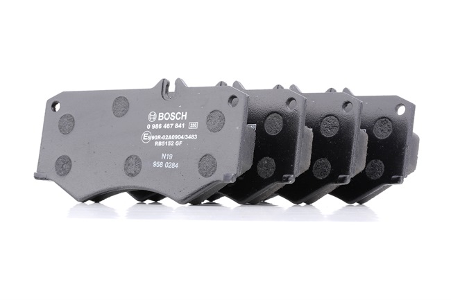 Acquista online BOSCH Kit pastiglie freni Art.: 0 986 467 841
