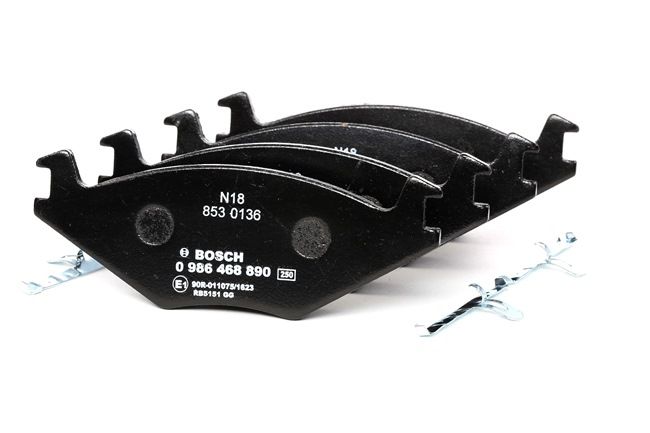Acquista online BOSCH Kit pastiglie freni Art.: 0 986 468 890