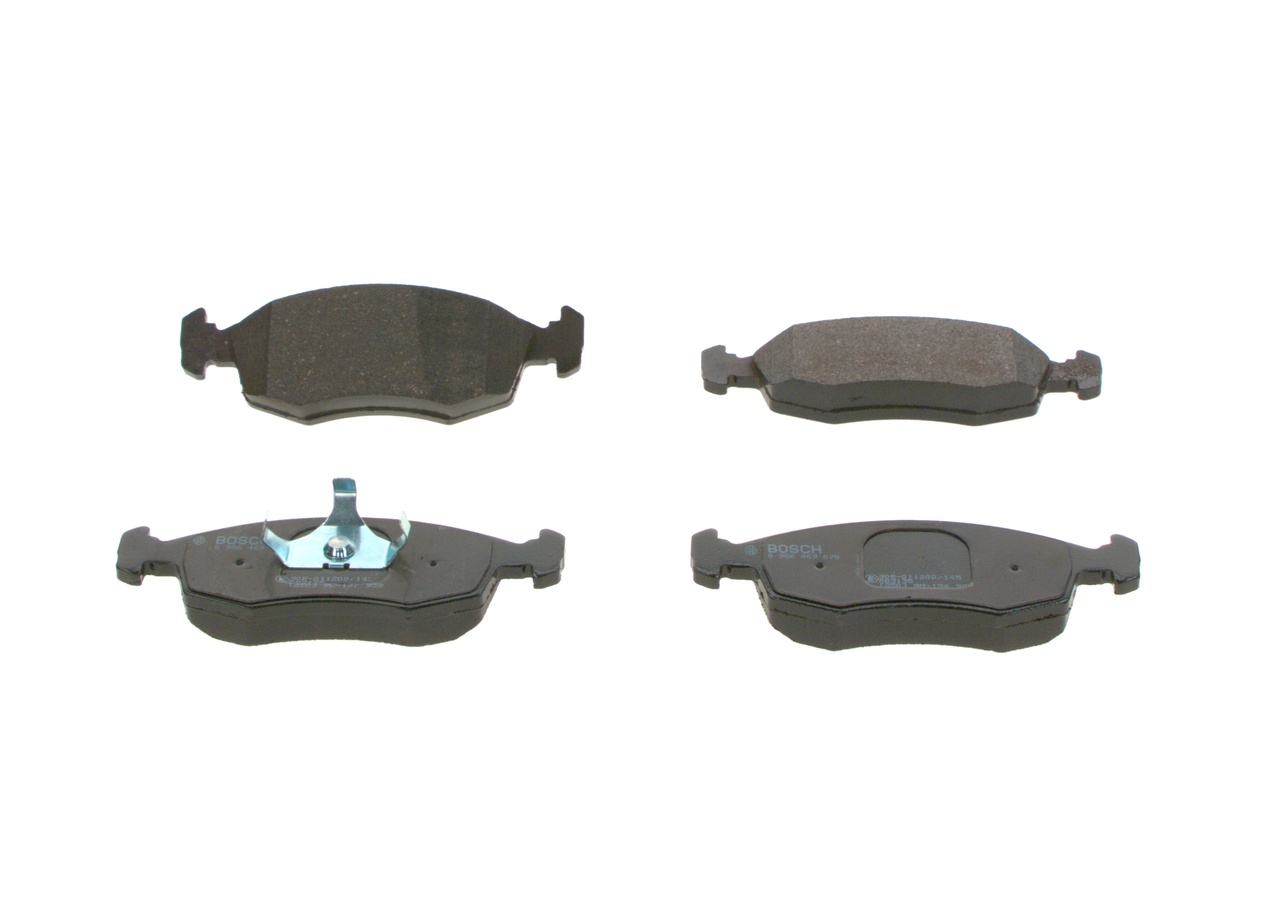 Acquista online BOSCH Kit pastiglie freni Art.: 0 986 469 070