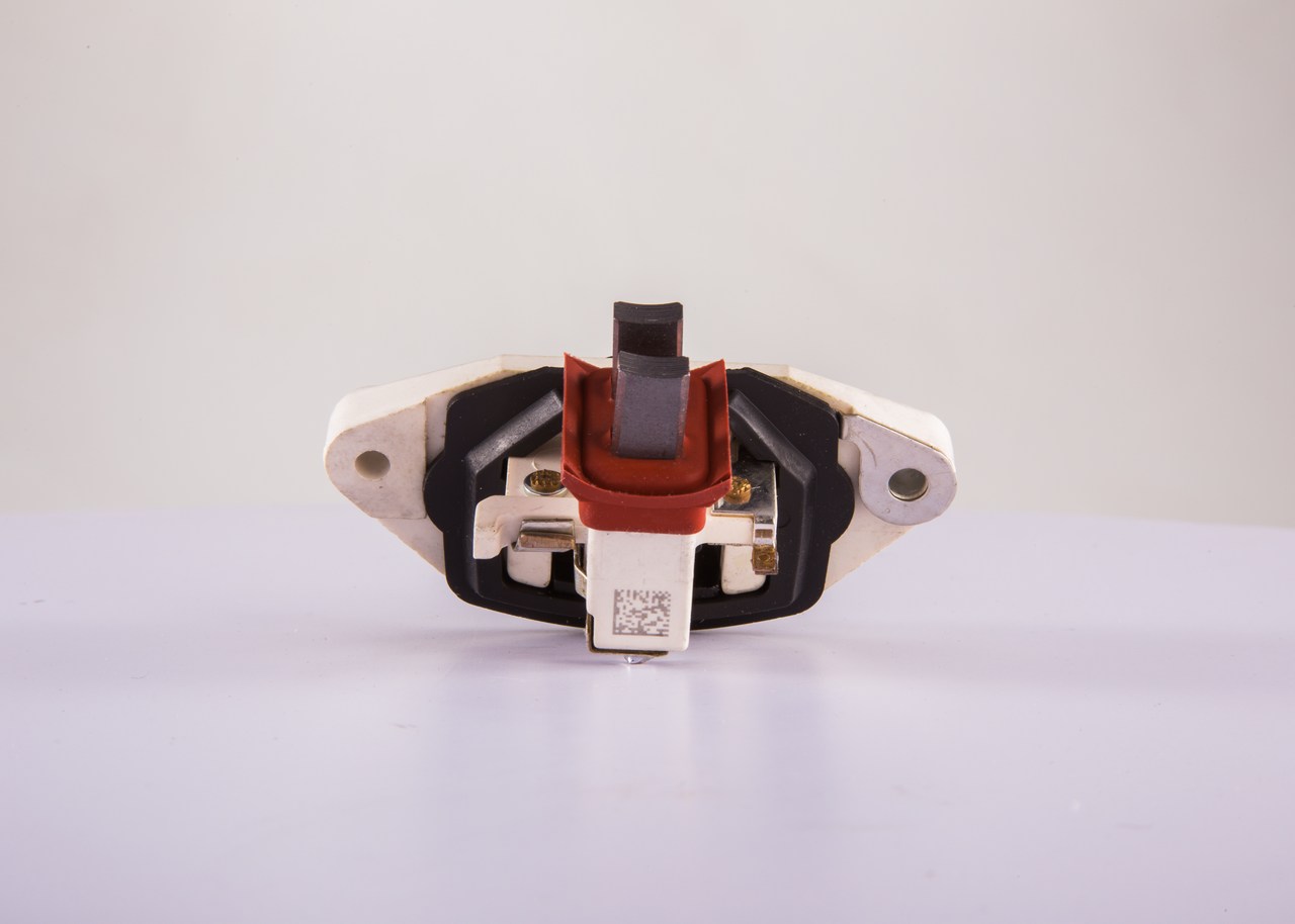 Lichtmaschinenregler für LAMBORGHINI von BOSCH