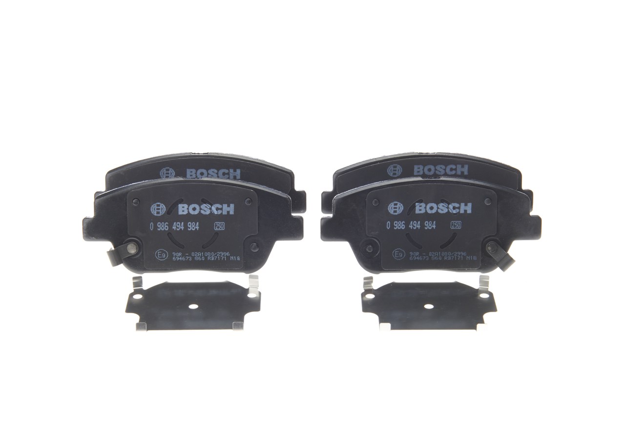 Köp Bromsbelägg av BOSCH 0 986 494 984 till det låga priset 557,83 kr