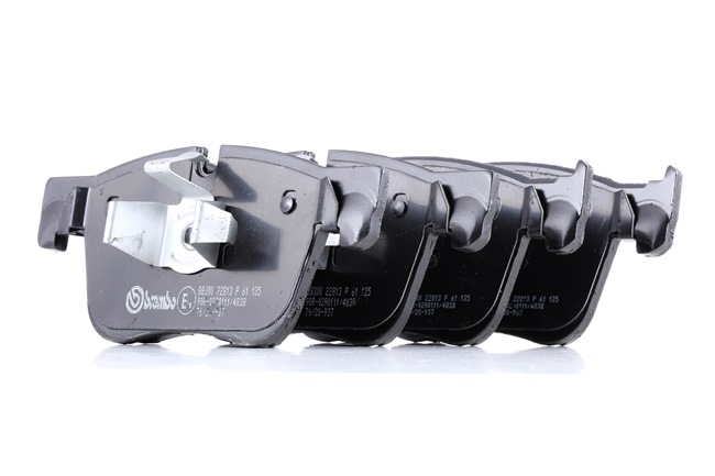 Köp Bromsbelägg av BREMBO P 61 135 till det låga priset 691,52 kr