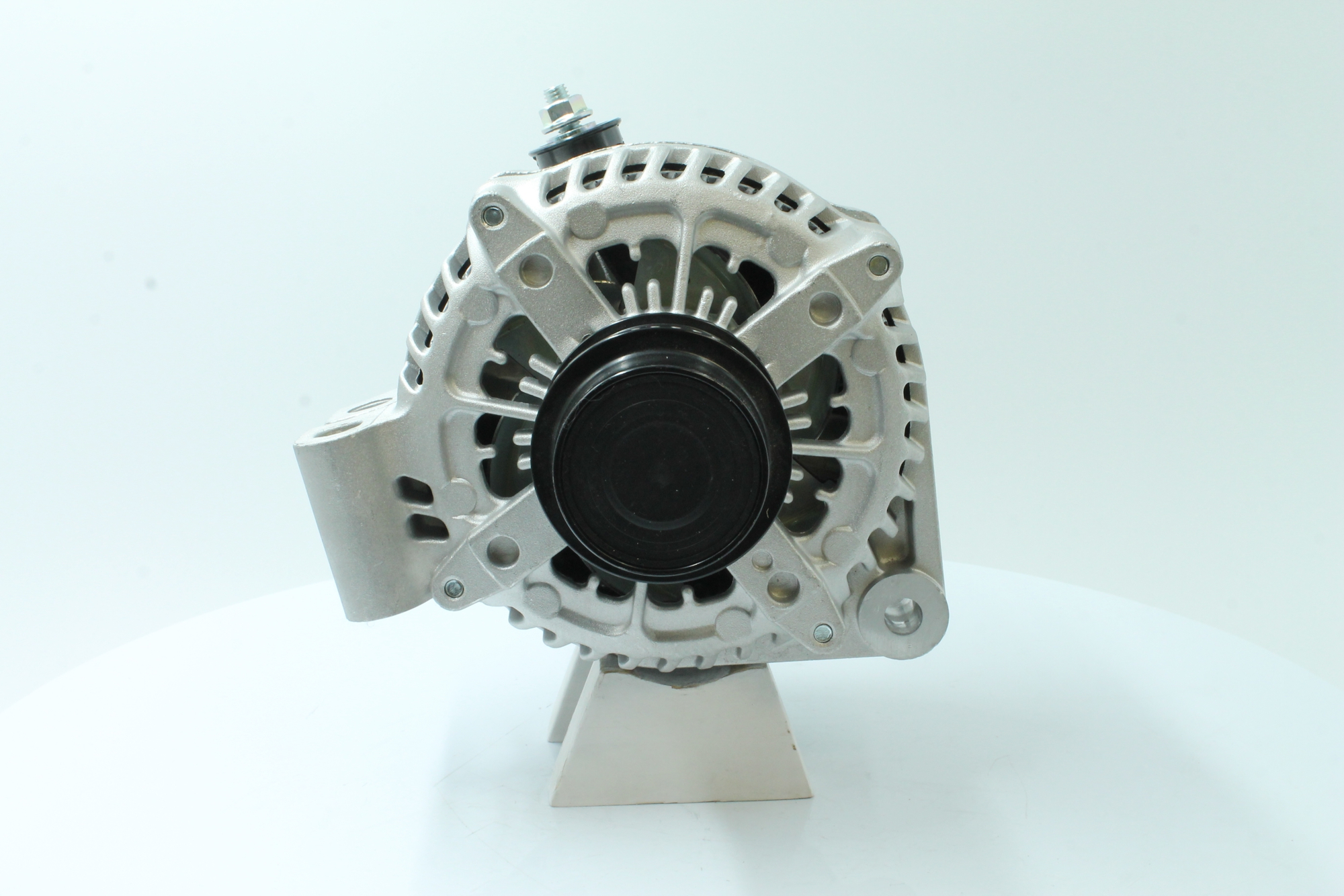 Kjøp Dynamo av PowerMax 89215930 til den lave prisen 2984,20 NOK