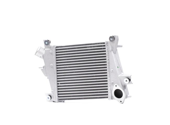 Acquista Intercooler da STARK online per X-TRAIL (T30) a prezzi moderati