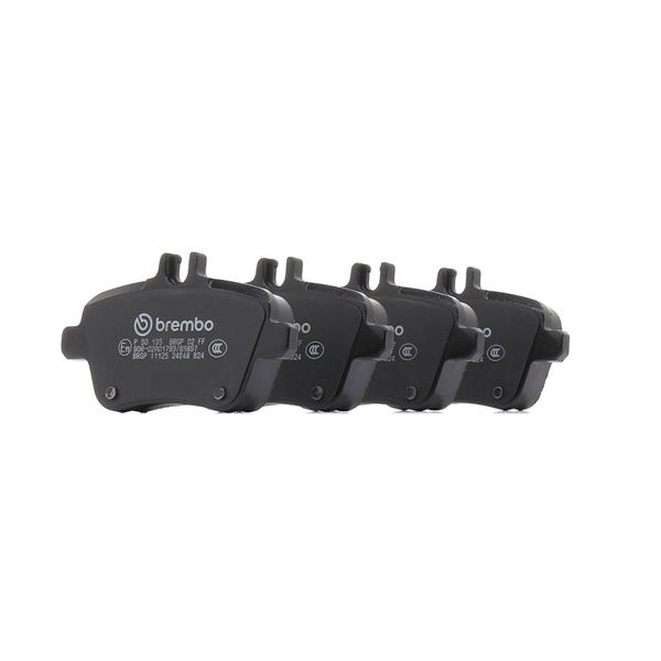Köp Bromsbelägg av BREMBO P 50 135 till det låga priset 522,64 kr
