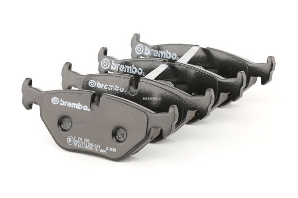 Comprar Juego de pastillas de freno de BREMBO P 06 025 a bajo precio de 24,40 €