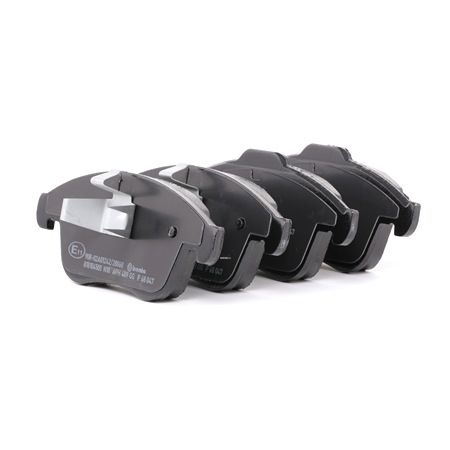 Acquista Kit pastiglie freni da BREMBO P 68 047 a buon mercato per soli 29,18 €