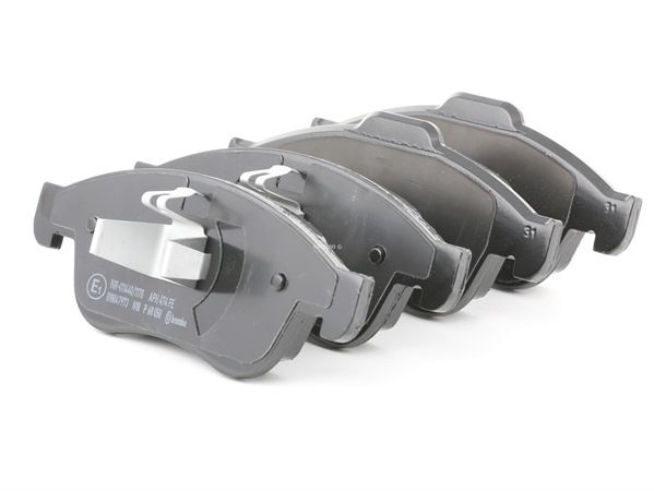 Köp Bromsbelägg av BREMBO P 68 050 till det låga priset 360,00 kr