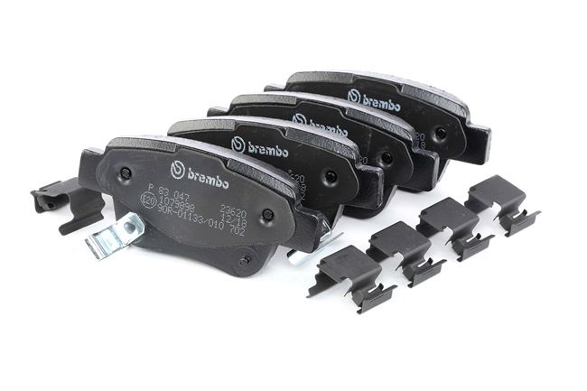 Compre BREMBO Juego de pastillas de freno Art.: P 83 047 online