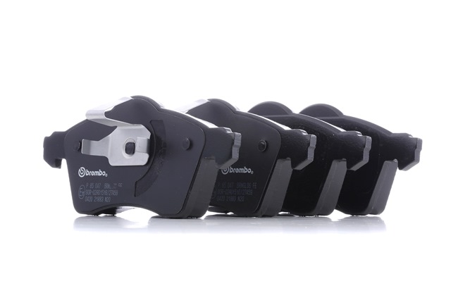 Köp Bromsbelägg av BREMBO P 85 047 till det låga priset 545,07 kr