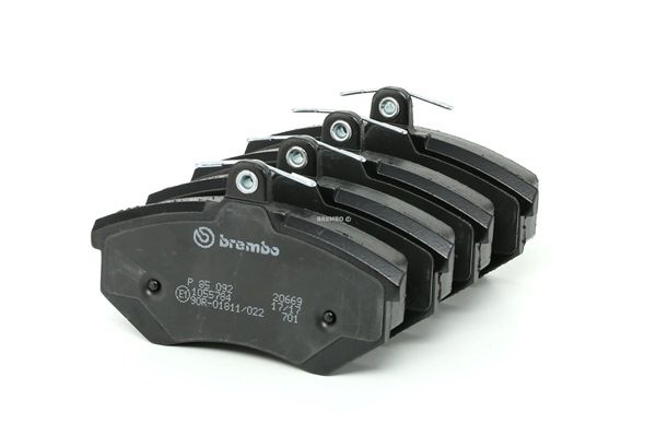 Acquista Kit pastiglie freni da BREMBO P 85 092 a buon mercato per soli 35,25 €