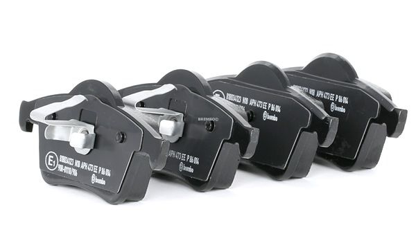 Acquista online BREMBO Kit pastiglie freni Art.: P 86 014