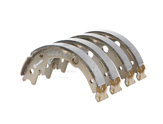 Köp Handbromsbackar av BREMBO S 83 551 till det låga priset 261,45 kr
