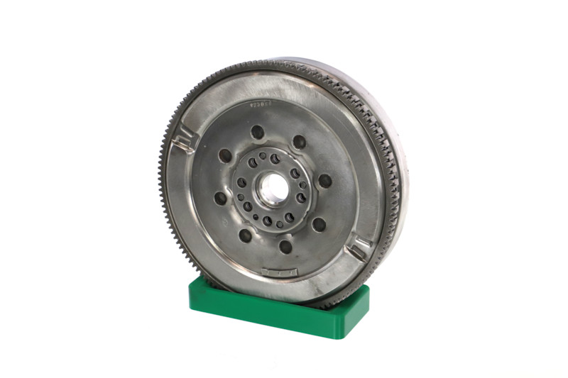 Osta Vauhtipyörä REMANTE:llä 009-001-000132R edullisesti hintaan 337,25 €