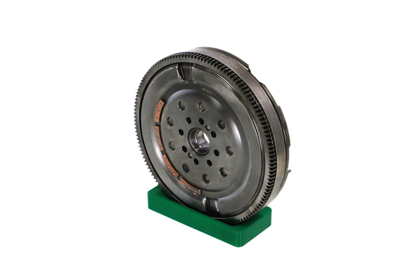 Osta Vauhtipyörä REMANTE:llä 009-001-000155R edullisesti hintaan 331,93 €