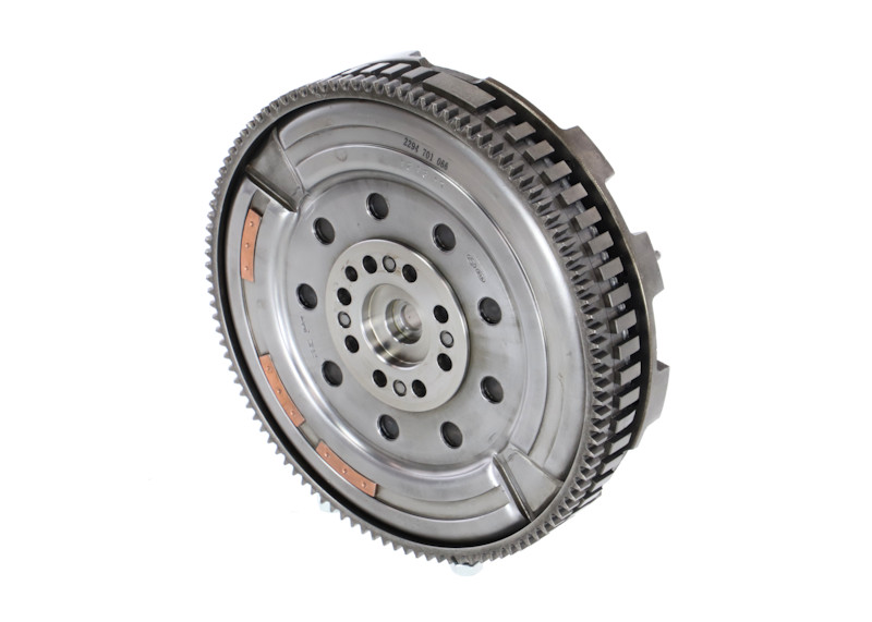 Osta Vauhtipyörä REMANTE:llä 009-001-000204R edullisesti hintaan 330,75 €