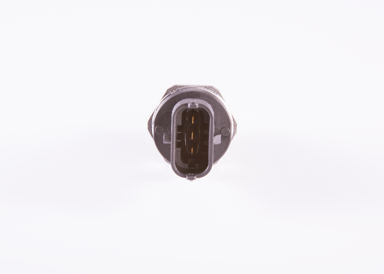 Kjøp Sensor, drivstofftrykk av BOSCH 0 281 006 165 til den lave prisen 2009,17 NOK