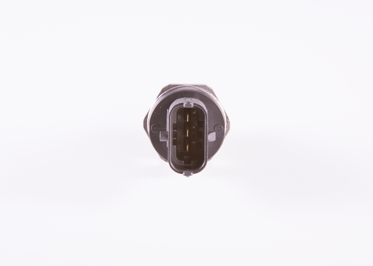Kjøp Sensor, drivstofftrykk av BOSCH 0 281 006 053 til den lave prisen 1766,40 NOK