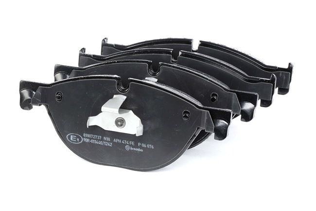 Acquista Kit pastiglie freni da BREMBO P 06 076 a buon mercato per soli 69,89 €
