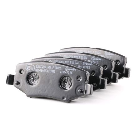 Köp Bromsbelägg av BREMBO P 18 024 till det låga priset 671,79 kr