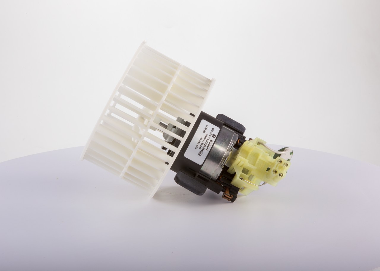 Achetez des Moteur électrique, pulseur d'air d'habitacle BOSCH 3 137 020 030 à prix pour 118,39 €