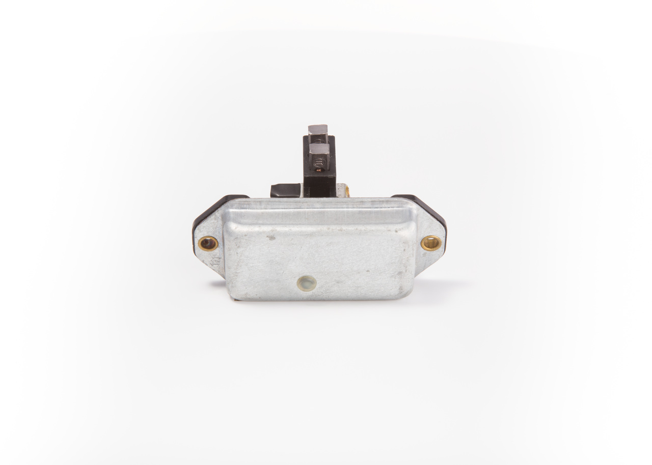 Lichtmaschinenregler 9 190 457 002 von BOSCH günstig für 43,00 € online kaufen