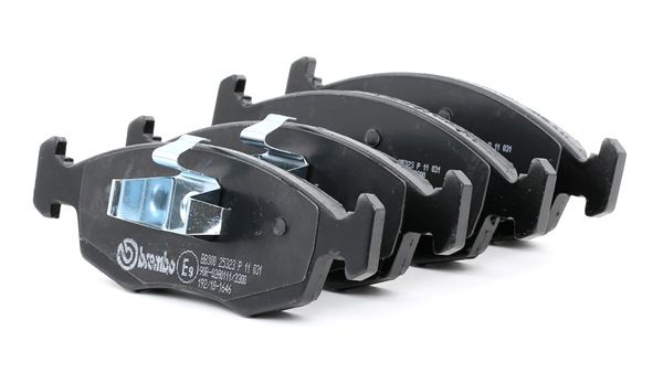 Köp Bromsbelägg av BREMBO P 11 031 till det låga priset 399,28 kr