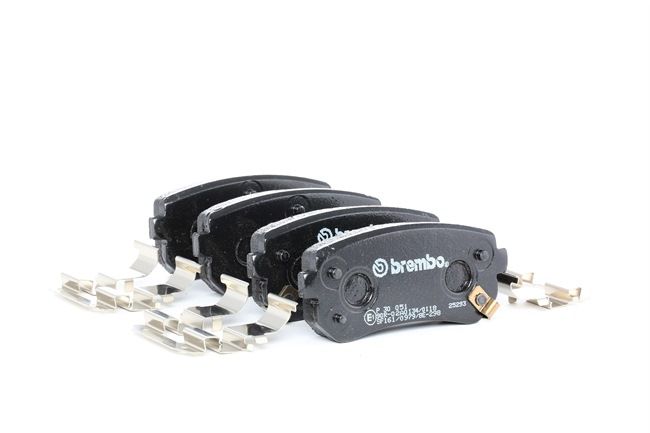 Köp Bromsbelägg av BREMBO P 30 051 till det låga priset 391,42 kr
