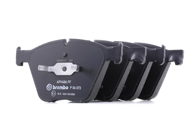 Acquista online BREMBO Kit pastiglie freni Art.: P 06 073